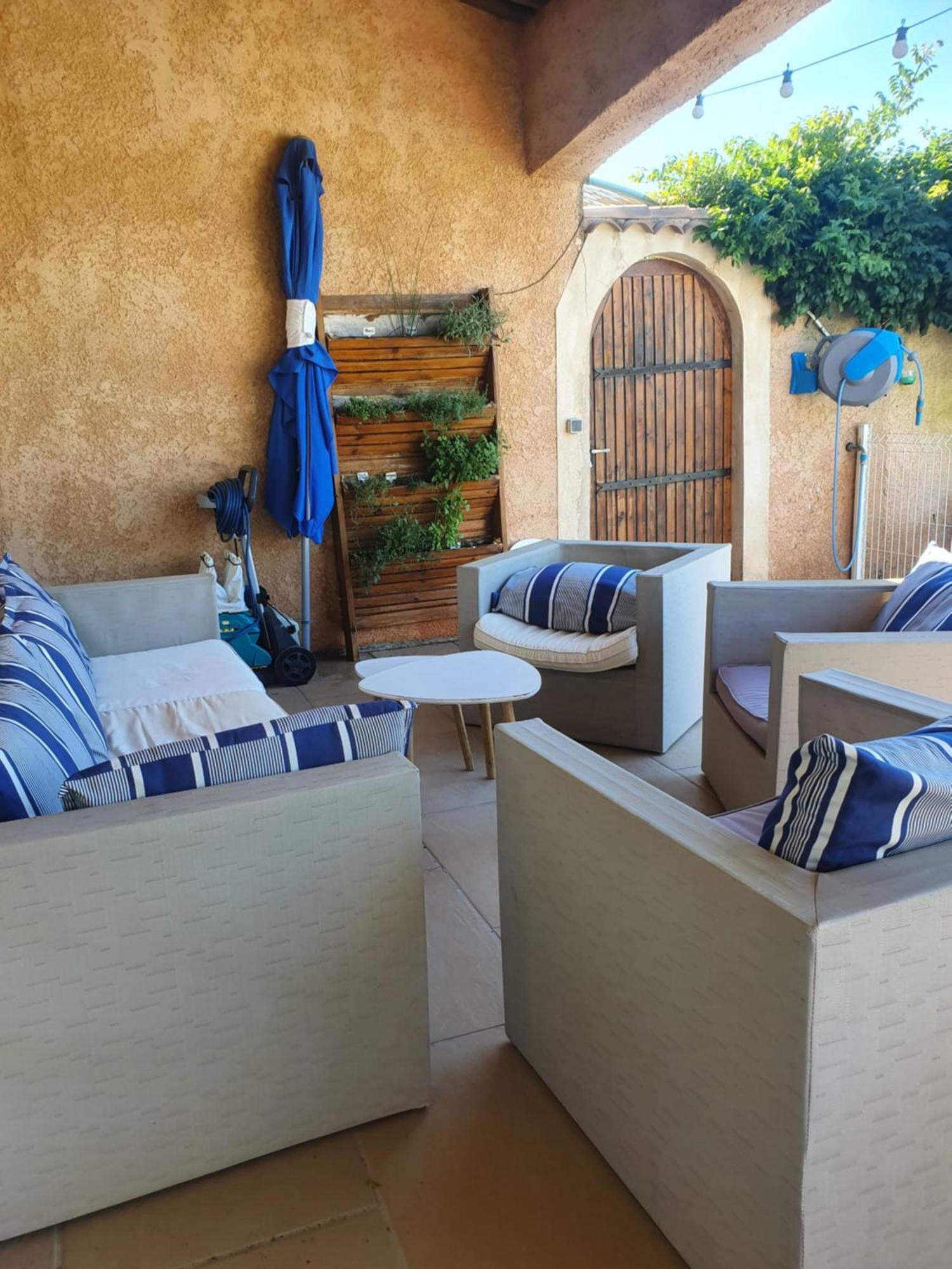 Holiday home Mas Saint Jean *