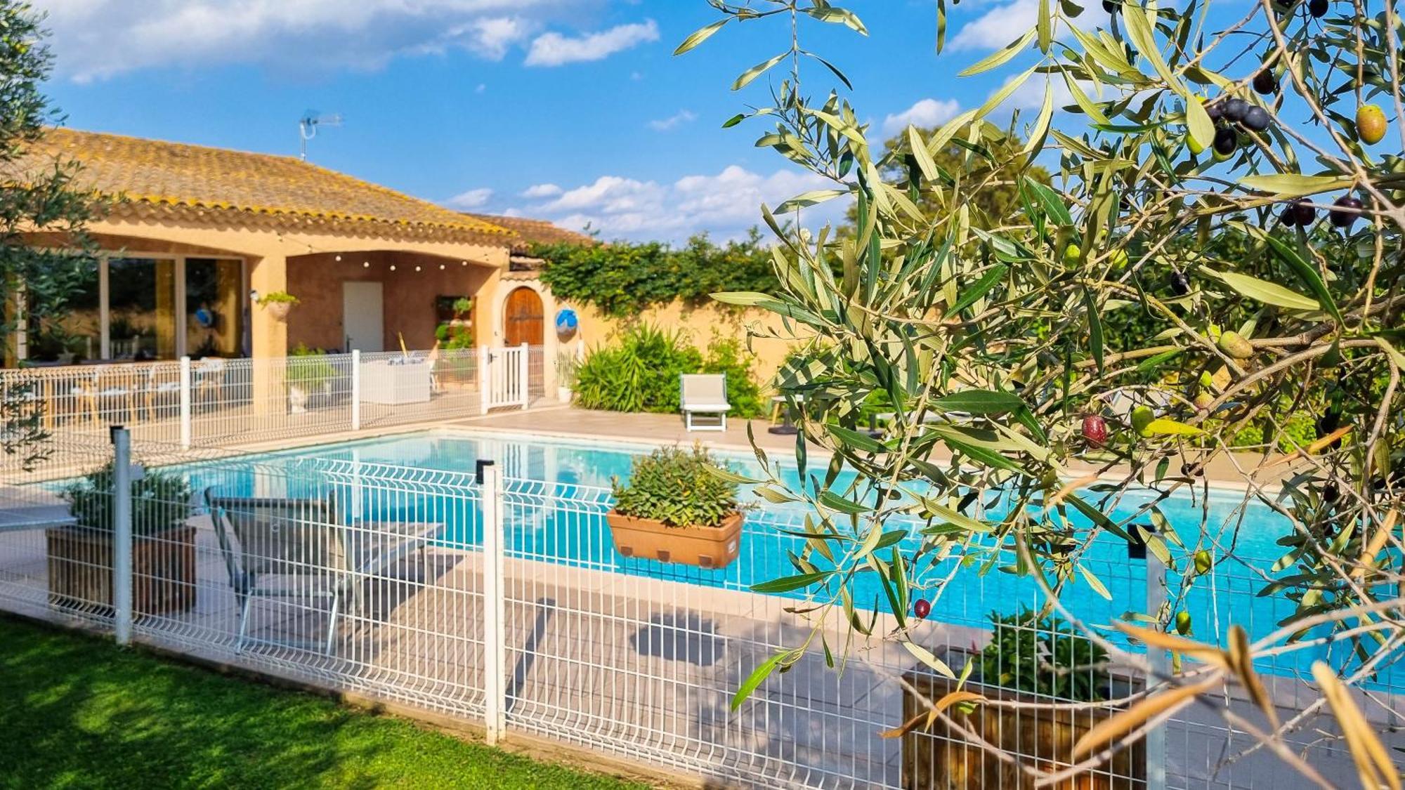 Holiday home Mas Saint Jean